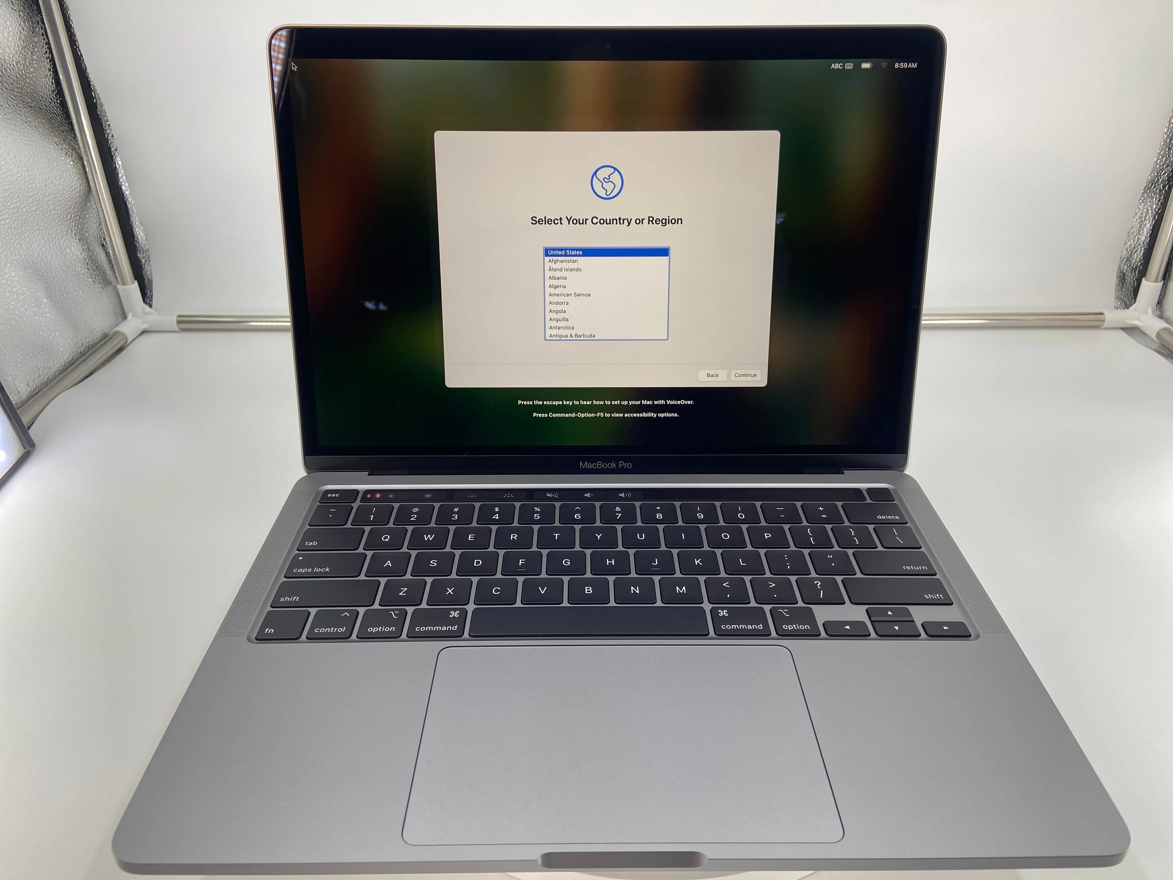 2020 Apple MacBook Pro A2251 13.3" Intel Core i7-1068NG7 1TB SSD 16GB RAM macOS Sequoia