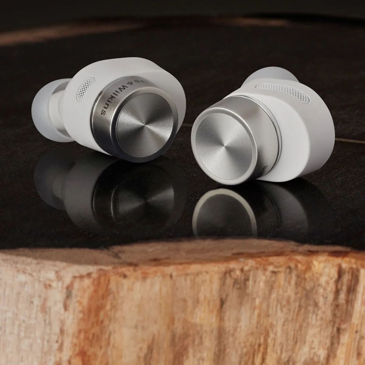 Bowers & Wilkins Pi7 S2 Wireless In-Ear Headphones