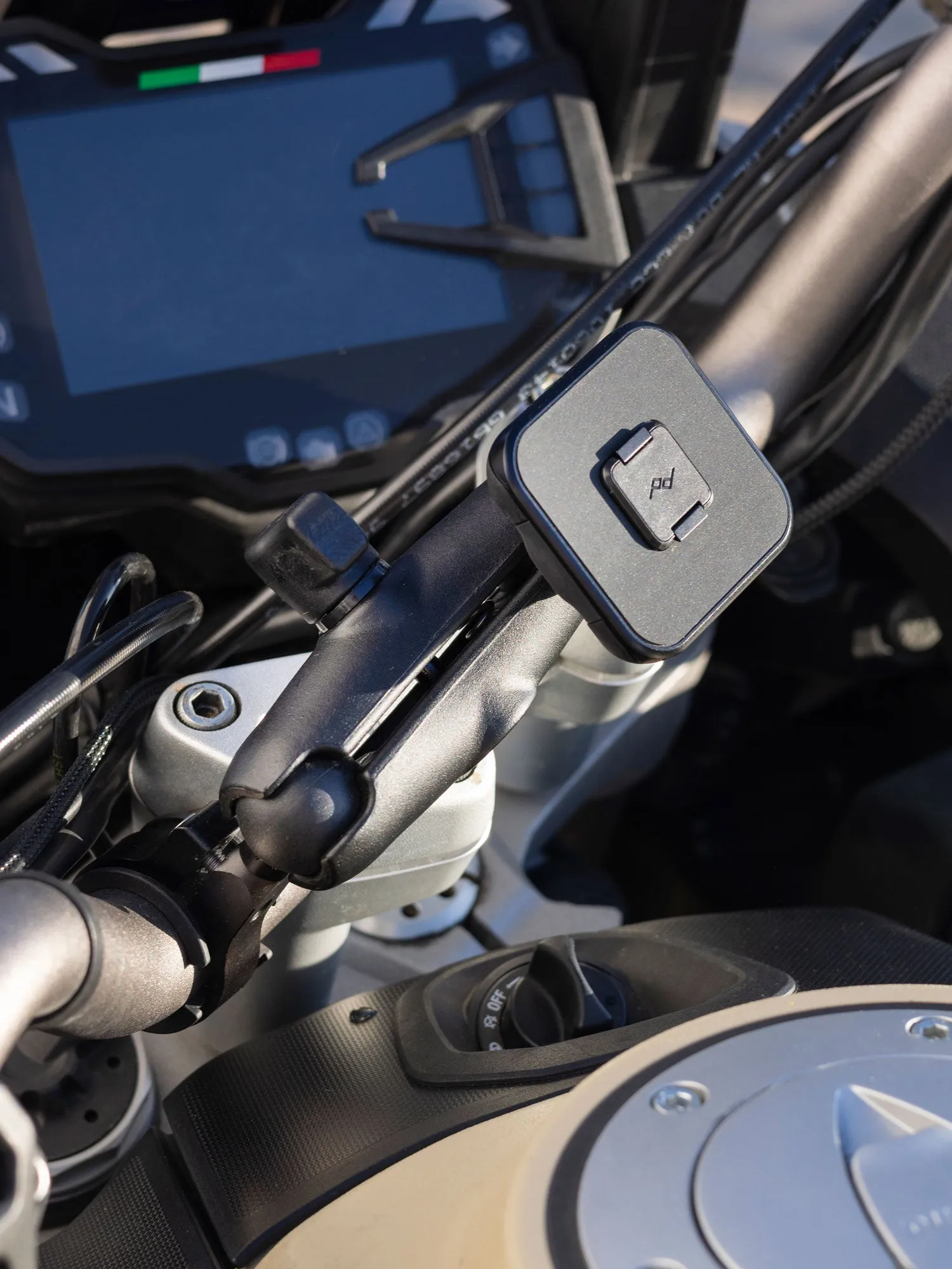 Peak Design 1-inch Ball Adapter Motorcycle Mount