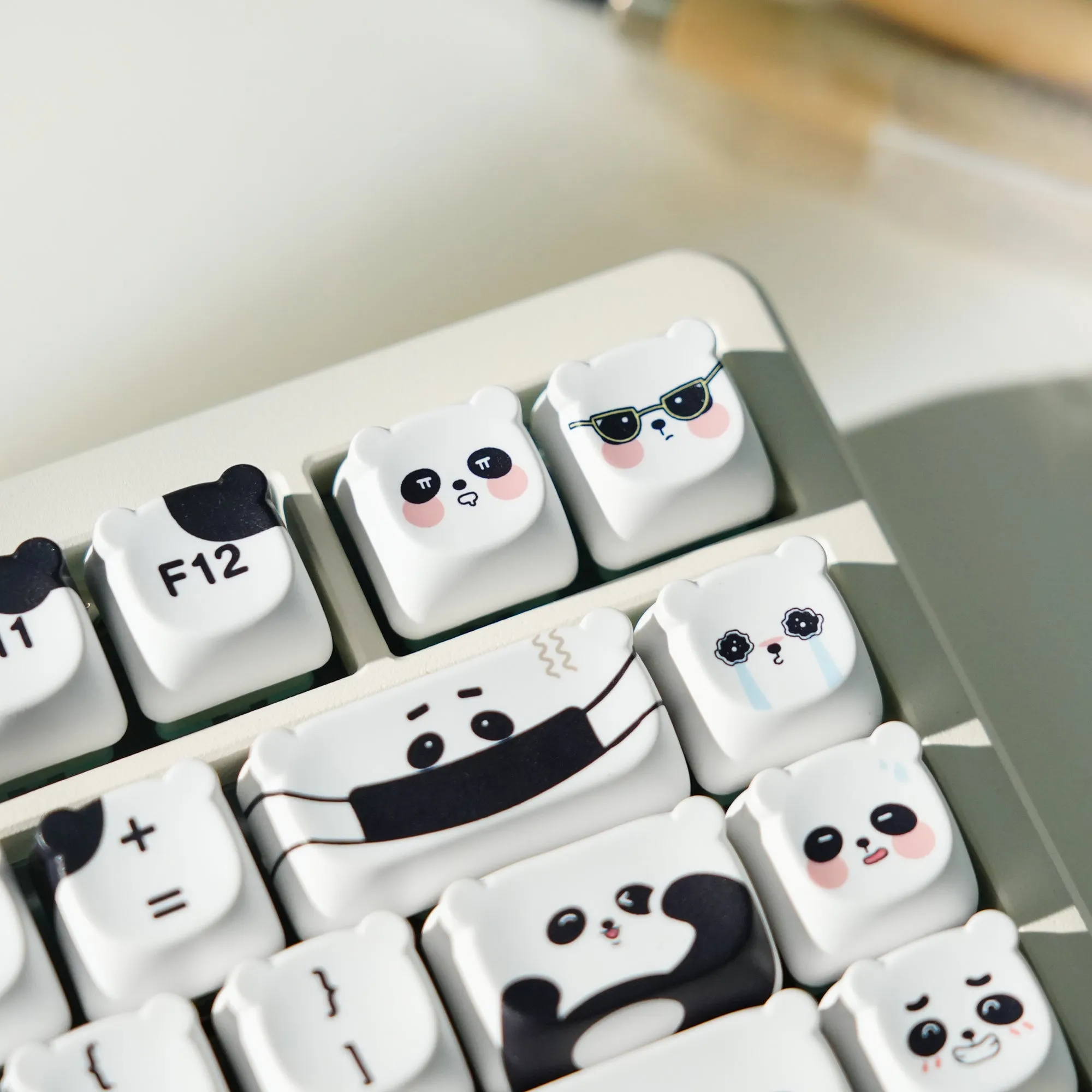 Womier Blushed Panda MAO Profile Dye-Sub PBT Keycap Set (137-Key )